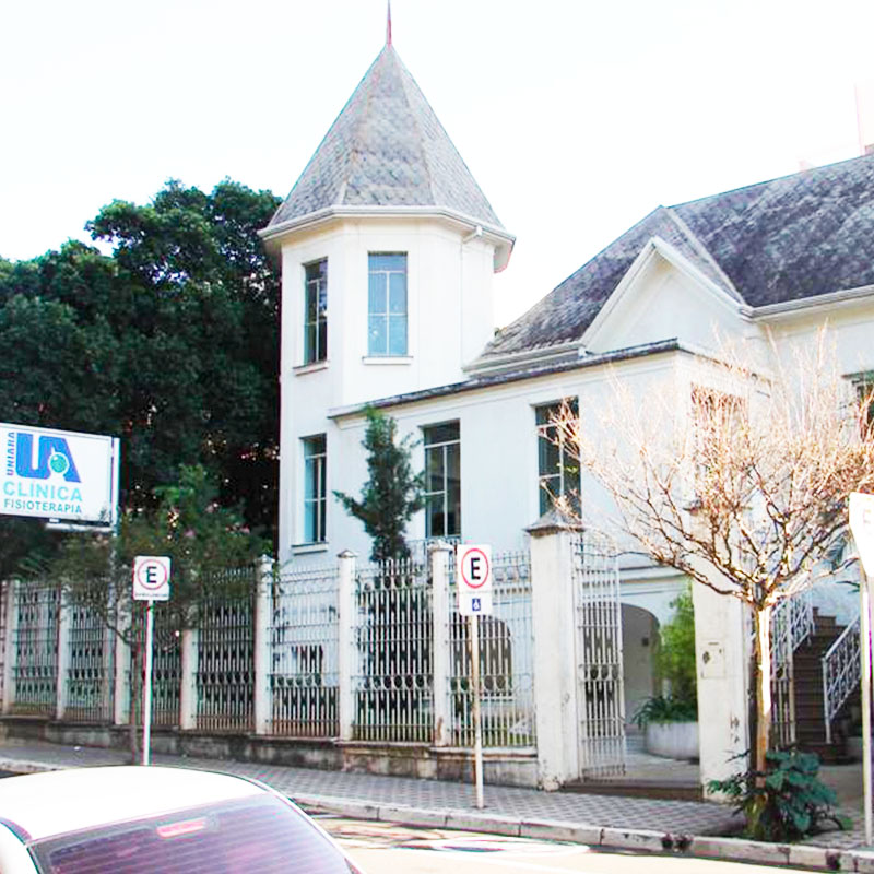 Clínica fica na Avenida Dom Pedro II, 769, Centro